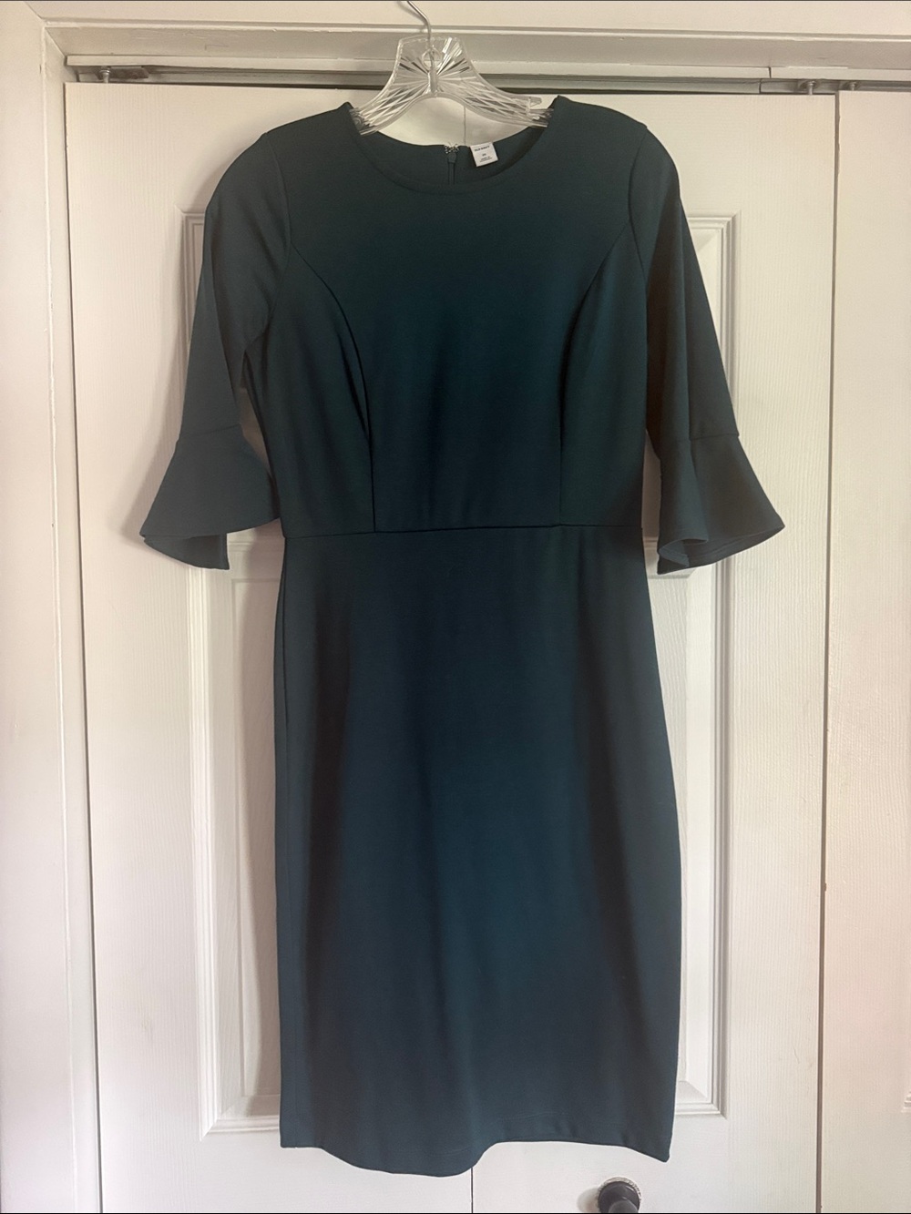 Classic Sheath Dress with Bell Sleeves - Emerald XS 💚